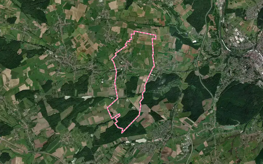 Vue satellite de Hundling avec ses contours administratifs