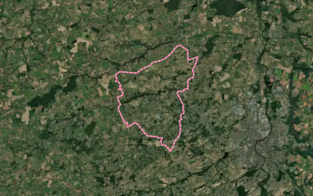 Vue satellite de Huriel avec ses contours administratifs