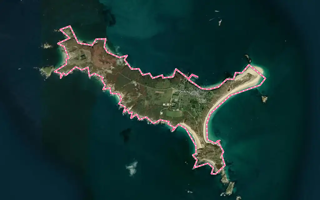 Vue satellite de Île-d'Houat avec ses contours administratifs