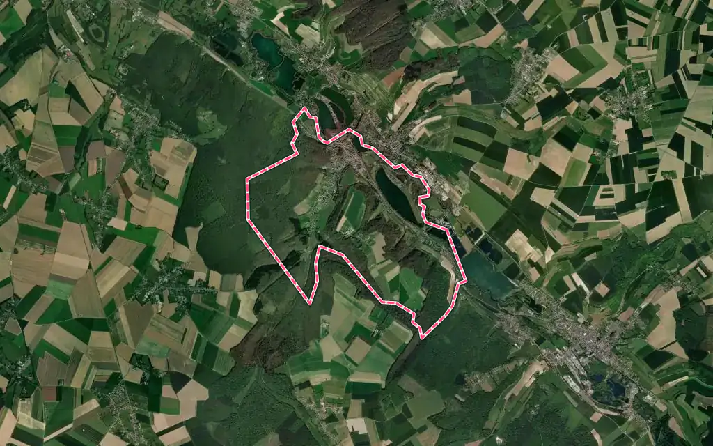 Vue satellite de Incheville avec ses contours administratifs