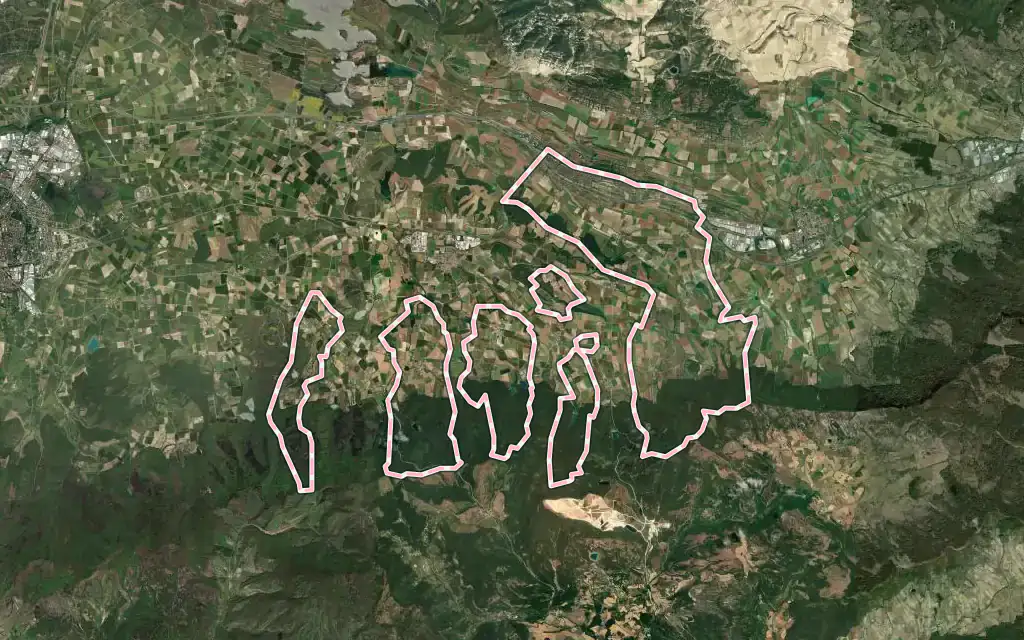 Vista satélite de Iruraiz-Gauna con su contorno administrativo