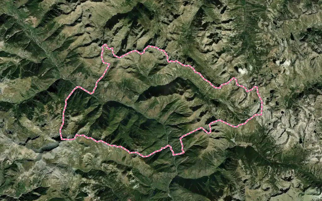 Vue satellite de Isola avec ses contours administratifs