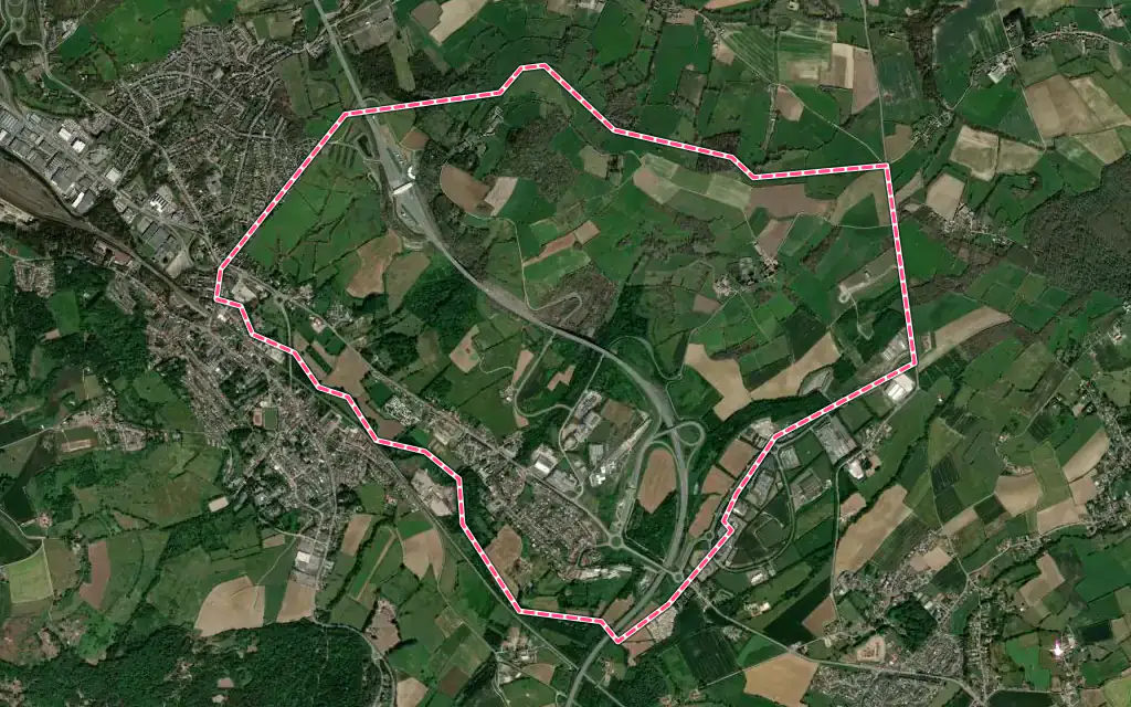 Vue satellite de Isques avec ses contours administratifs