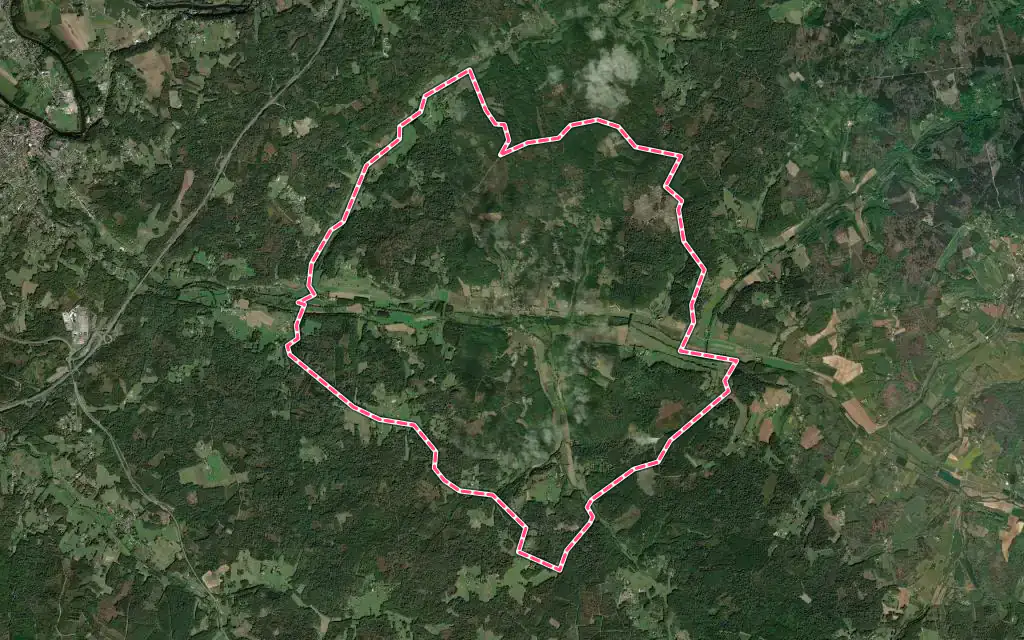 Vue satellite de Issac avec ses contours administratifs