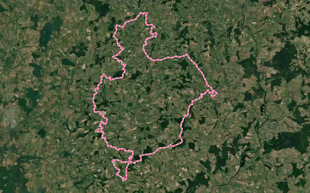 Vue satellite de Issy-l'Évêque avec ses contours administratifs
