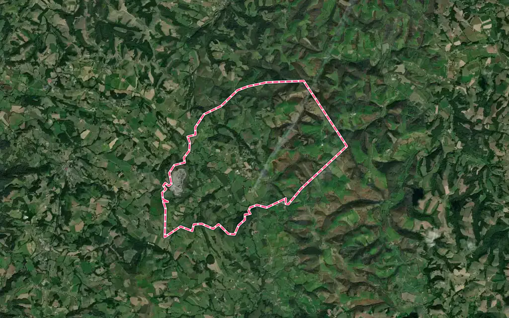 Vue satellite de Isturits avec ses contours administratifs