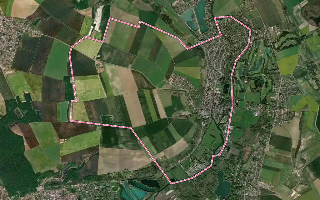 Vue satellite de Ivry-la-Bataille avec ses contours administratifs