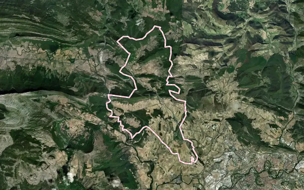Vista satélite de Iza / Itza con su contorno administrativo