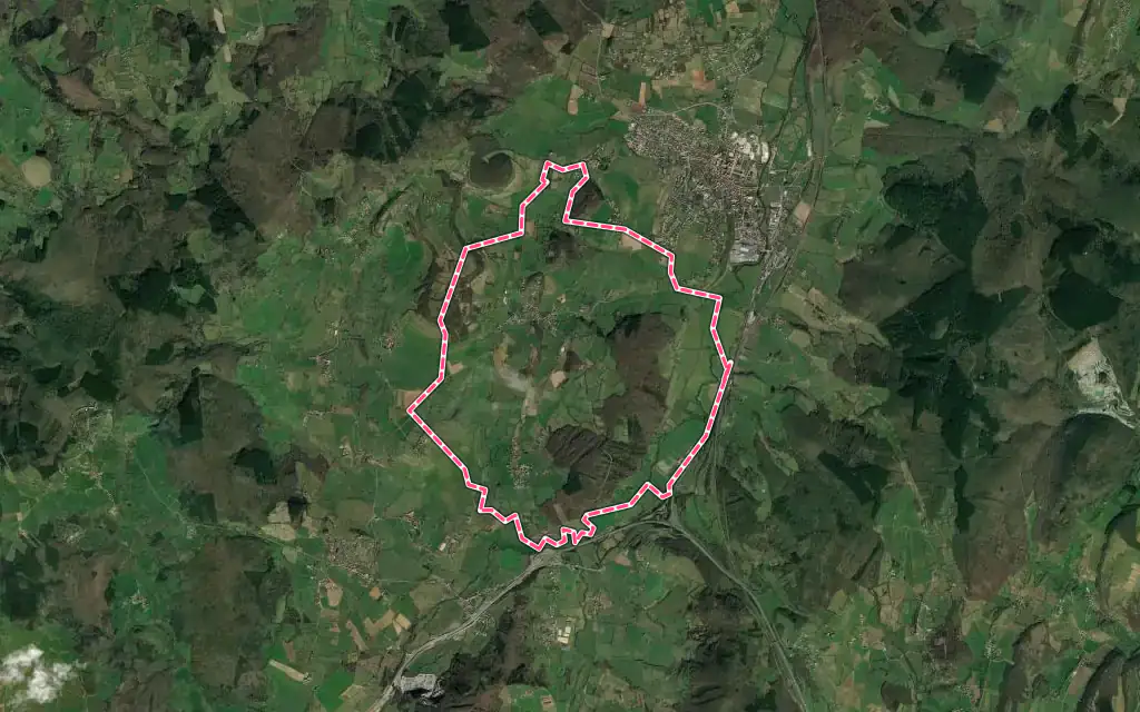 Vue satellite de Jalogny avec ses contours administratifs