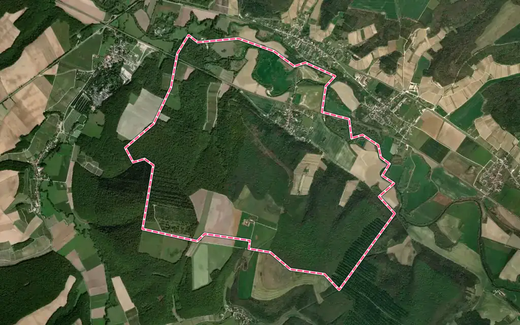 Vue satellite de Jaucourt avec ses contours administratifs