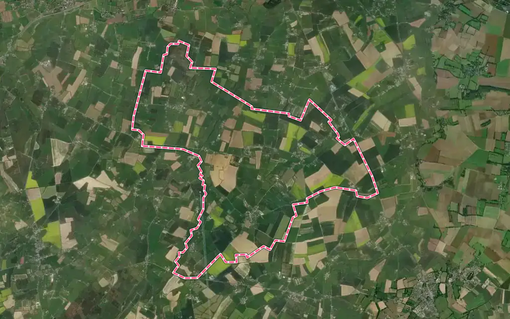 Vue satellite de Juaye-Mondaye avec ses contours administratifs