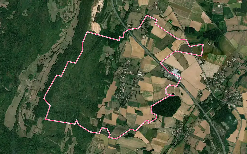 Vue satellite de Jugy avec ses contours administratifs