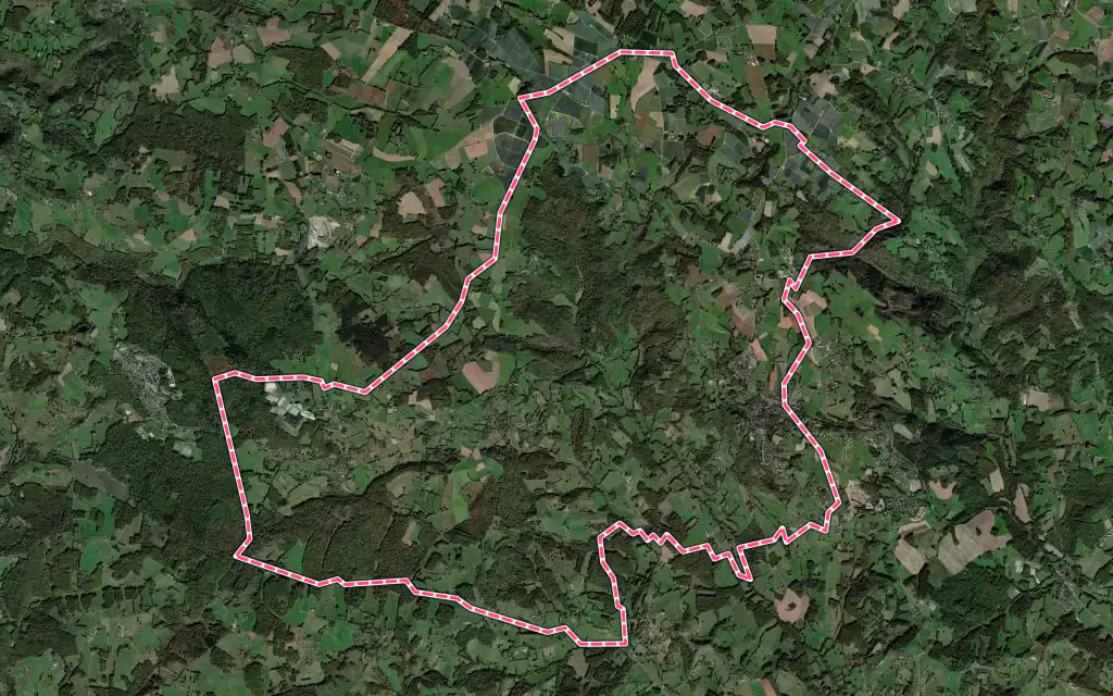 Vue satellite de Juillac avec ses contours administratifs