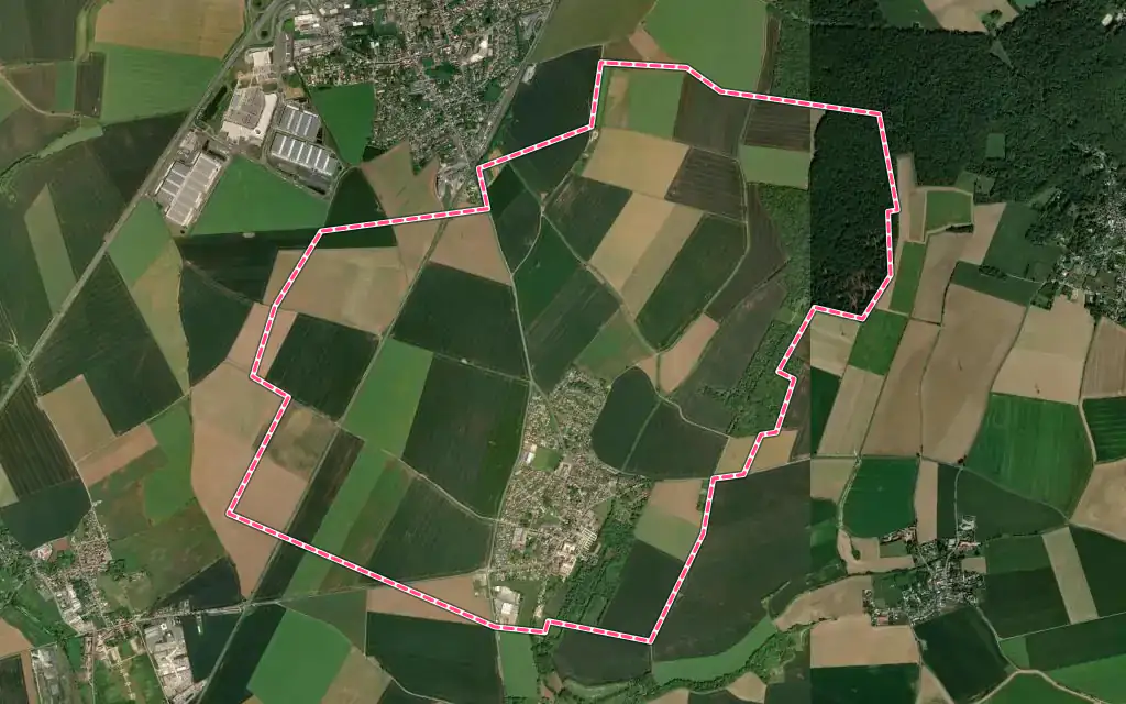 Vue satellite de Juilly avec ses contours administratifs