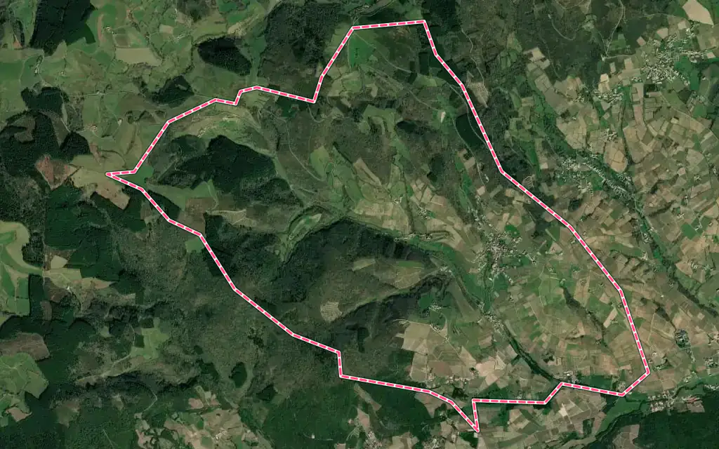 Vue satellite de Jullié avec ses contours administratifs