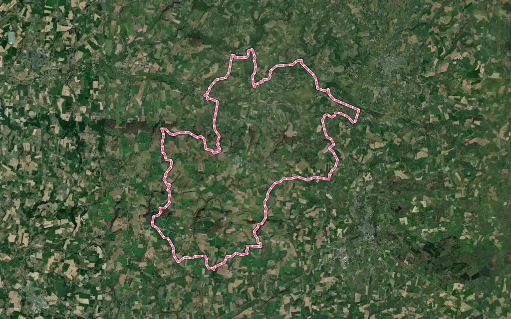 Vue satellite de Juvigny les Vallées avec ses contours administratifs