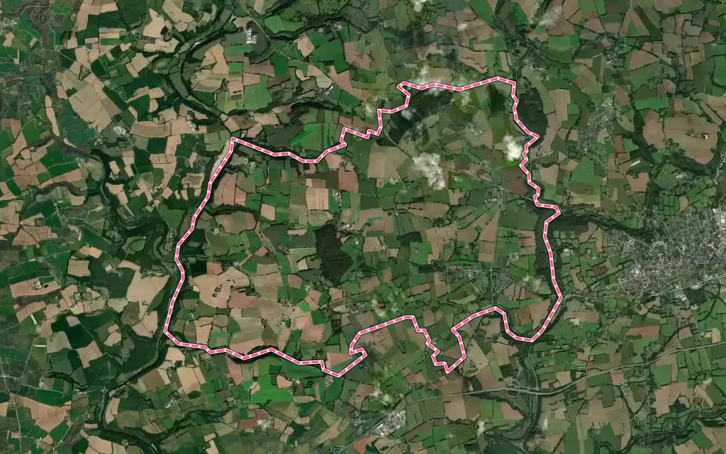 Vue satellite de Kergloff avec ses contours administratifs