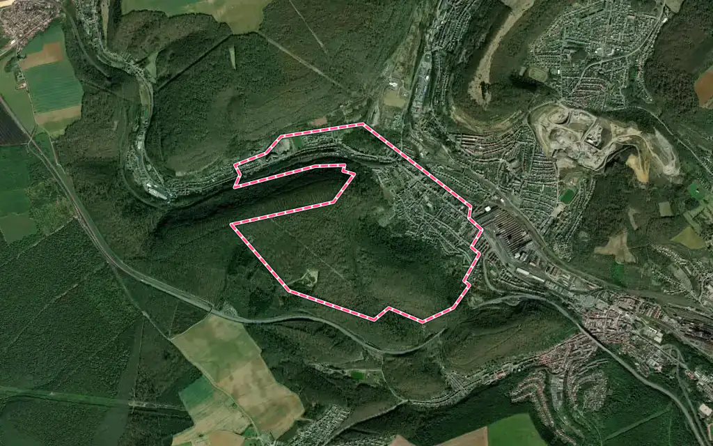 Vue satellite de Knutange avec ses contours administratifs