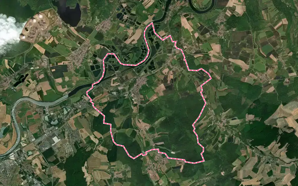 Vue satellite de Kœnigsmacker avec ses contours administratifs