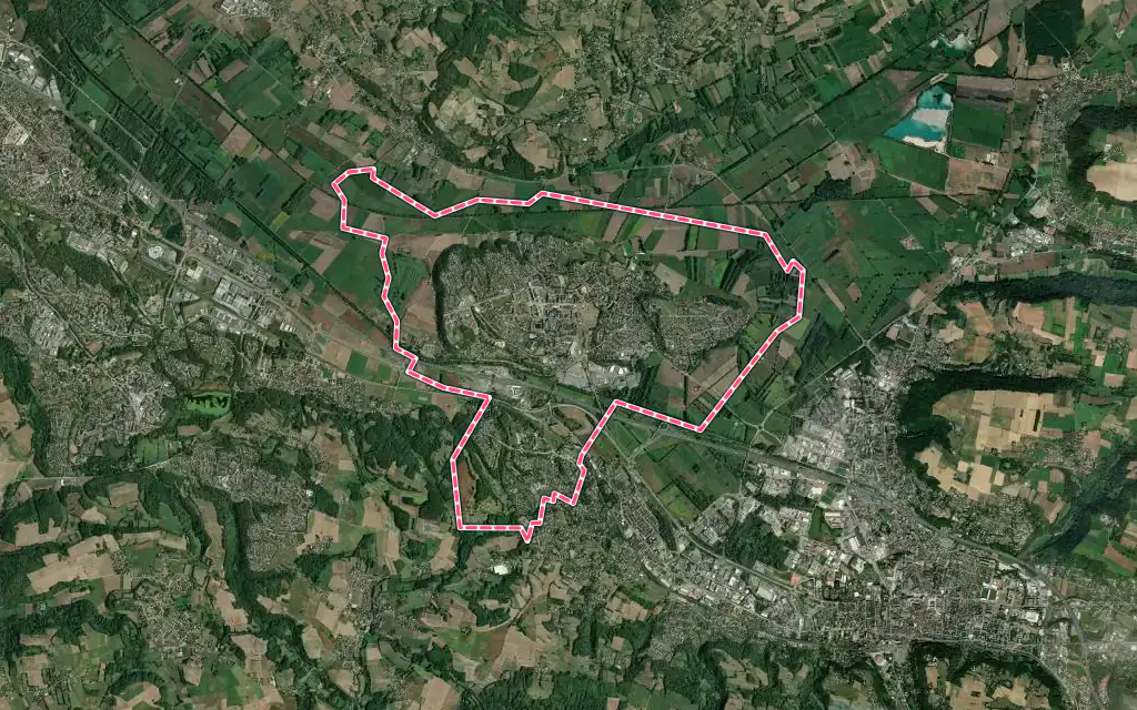 Vue satellite de L'Isle-d'Abeau avec ses contours administratifs