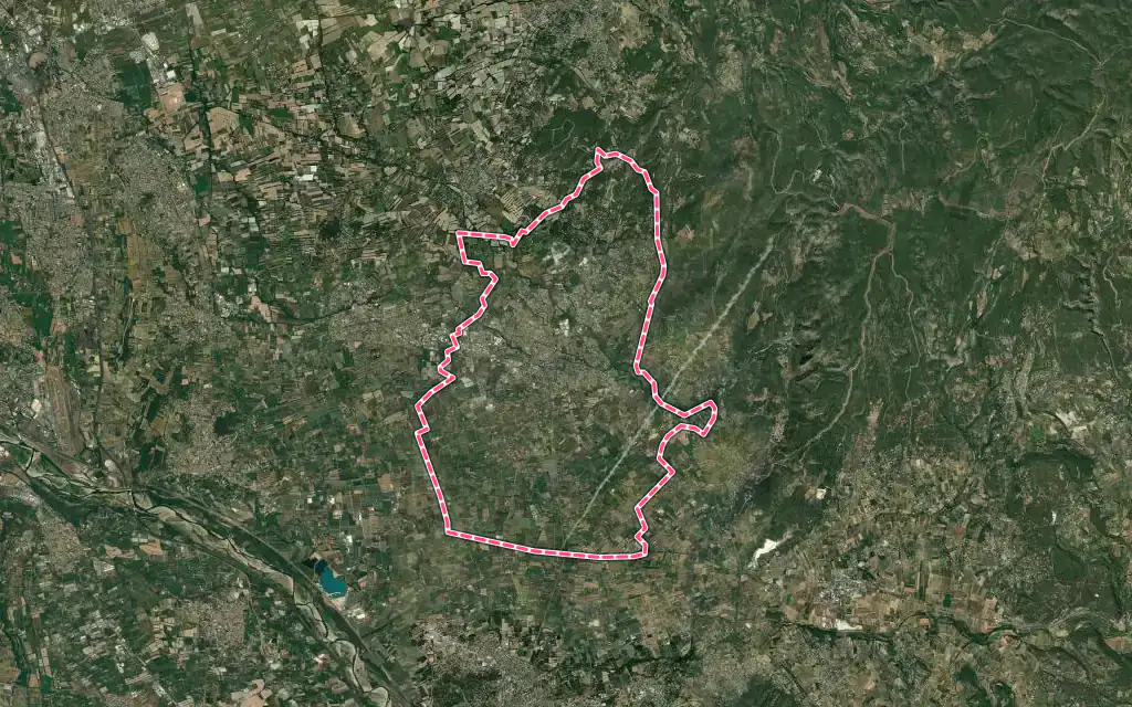 Vue satellite de L'Isle-sur-la-Sorgue avec ses contours administratifs