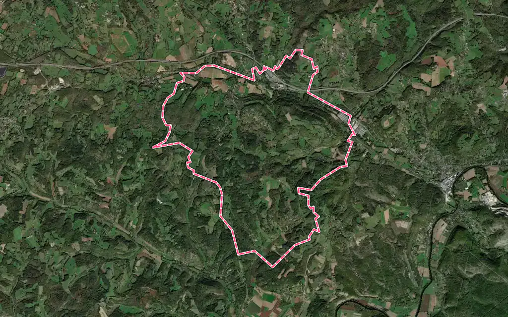 Vue satellite de La Bachellerie avec ses contours administratifs