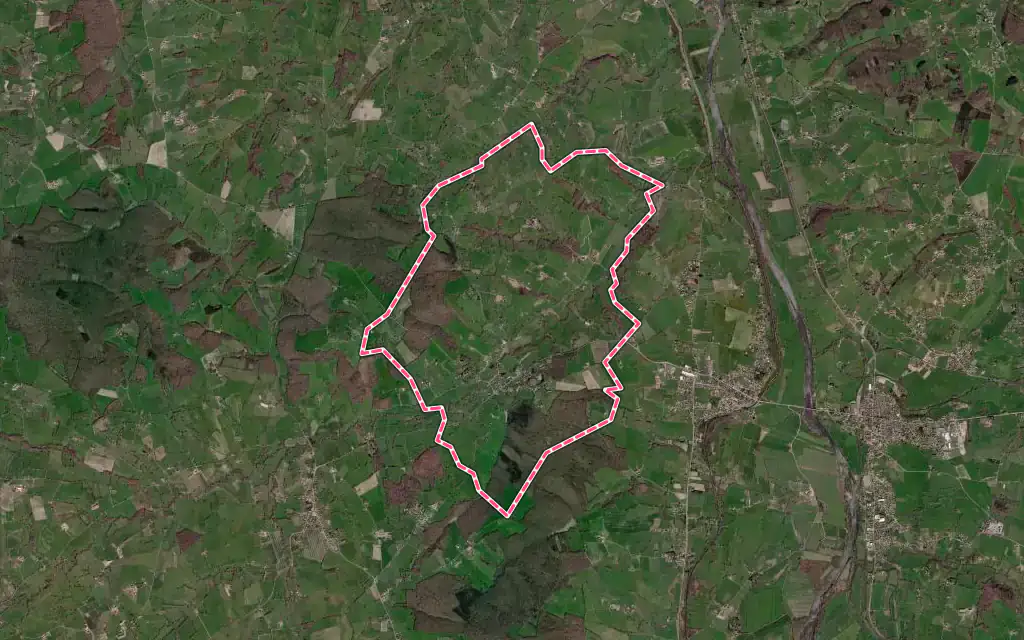 Vue satellite de La Bénisson-Dieu avec ses contours administratifs