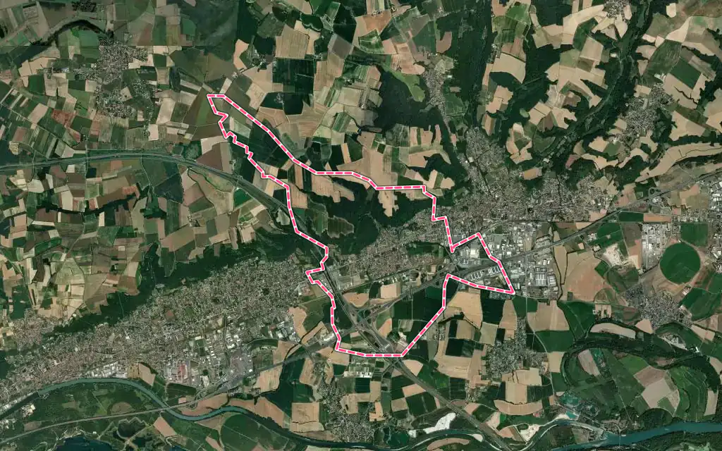 Vue satellite de La Boisse avec ses contours administratifs