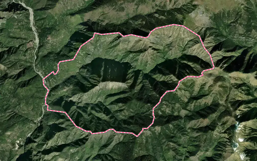 Vue satellite de La Bollène-Vésubie avec ses contours administratifs