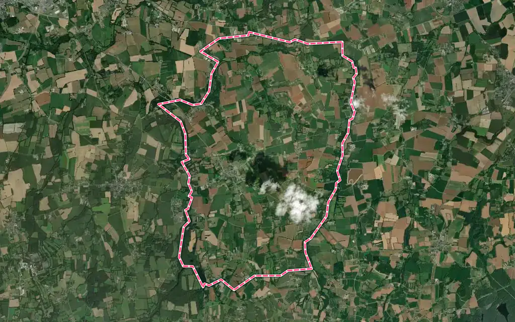 Vue satellite de La Boussac avec ses contours administratifs