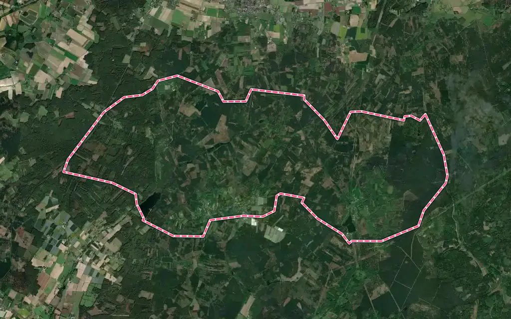 Vue satellite de La Breille-les-Pins avec ses contours administratifs