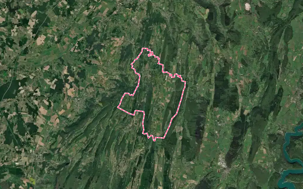 Vue satellite de La Chailleuse avec ses contours administratifs