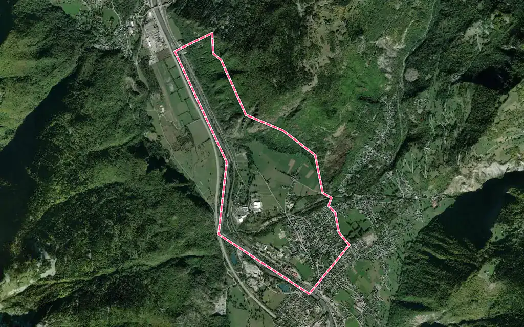 Vue satellite de La Chambre avec ses contours administratifs