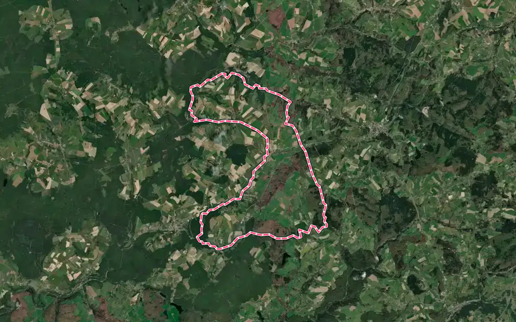 Vue satellite de La Chapelle-aux-Bois avec ses contours administratifs