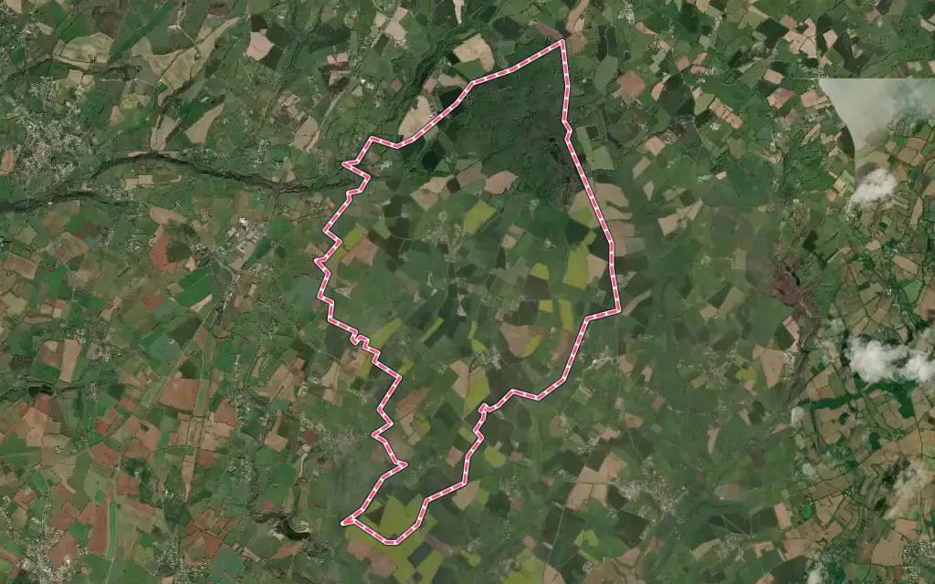Vue satellite de La Chapelle-Bâton avec ses contours administratifs
