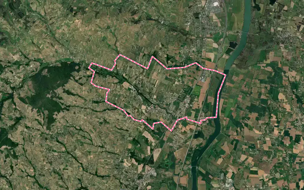 Vue satellite de La Chapelle-de-Guinchay avec ses contours administratifs