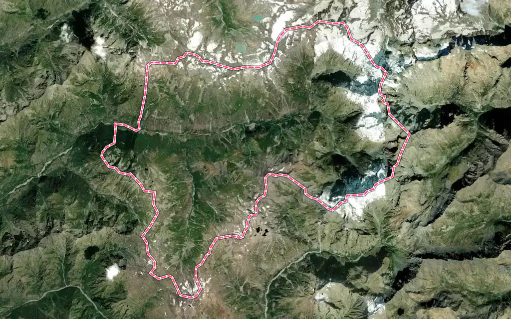 Vue satellite de La Chapelle-en-Valgaudémar avec ses contours administratifs