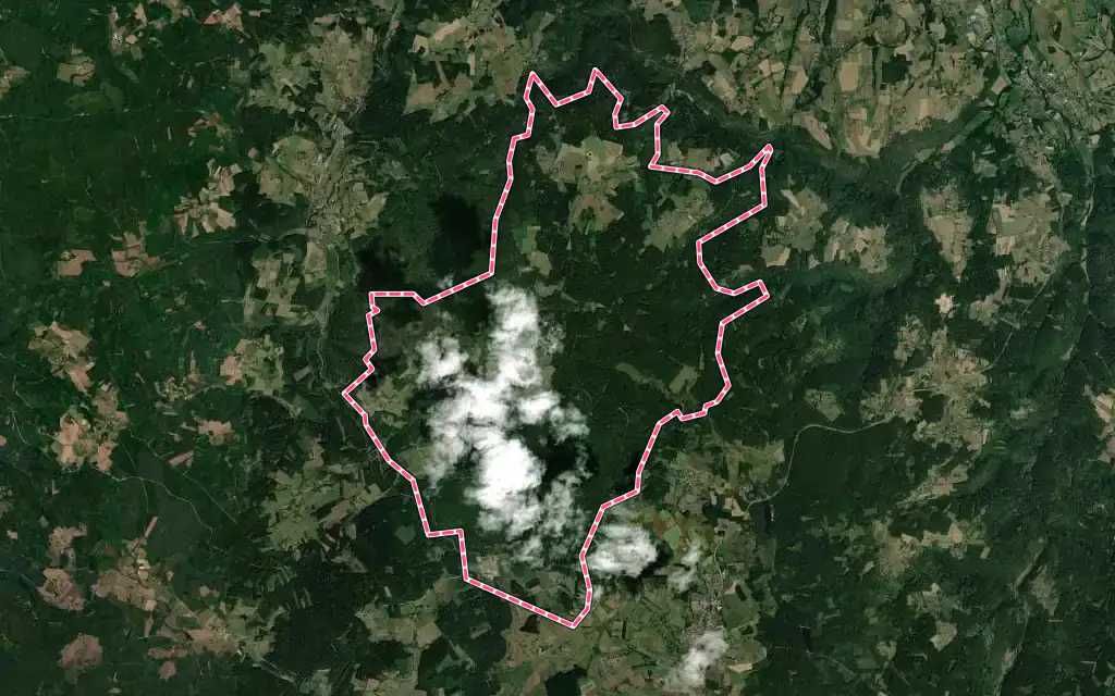Vue satellite de La Chapelle-Geneste avec ses contours administratifs
