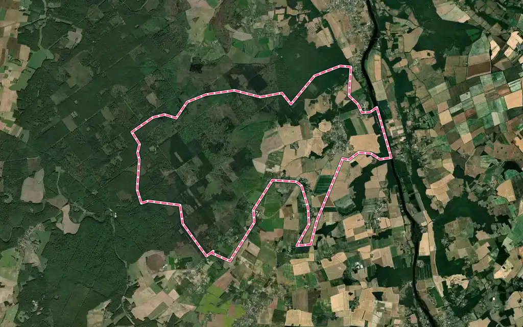 Vue satellite de La Chapelle-Moulière avec ses contours administratifs