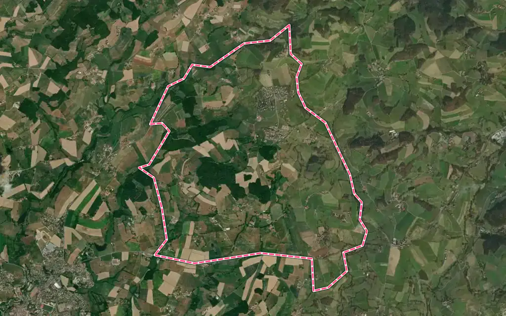 Vue satellite de La Chapelle-sur-Coise avec ses contours administratifs