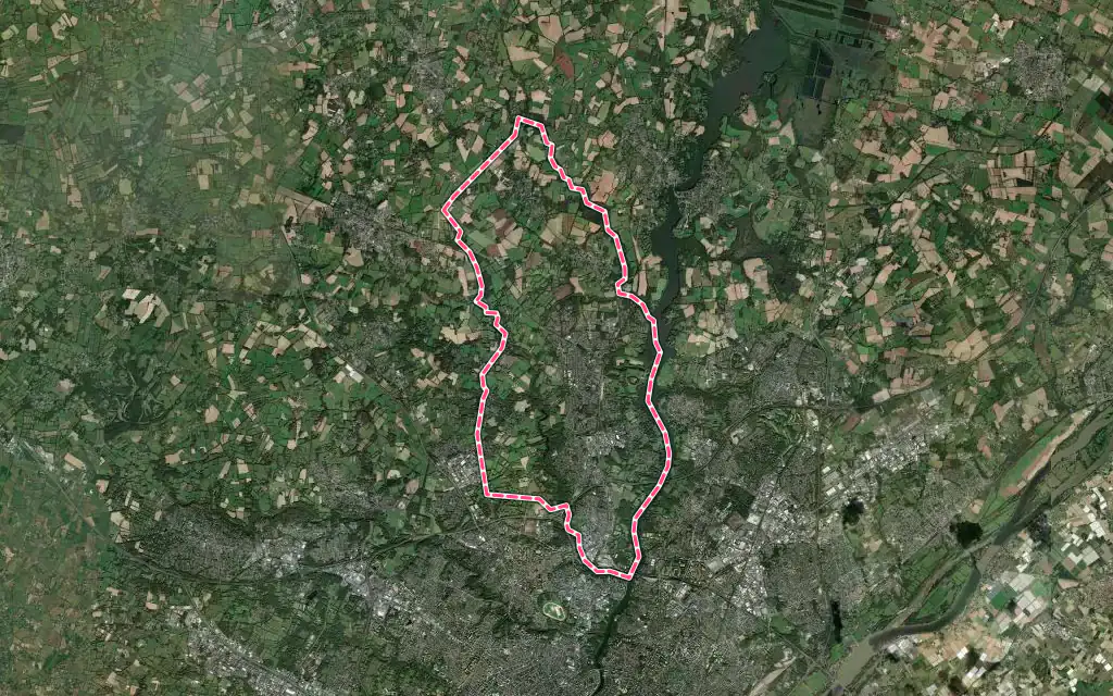 Vue satellite de La Chapelle-sur-Erdre avec ses contours administratifs
