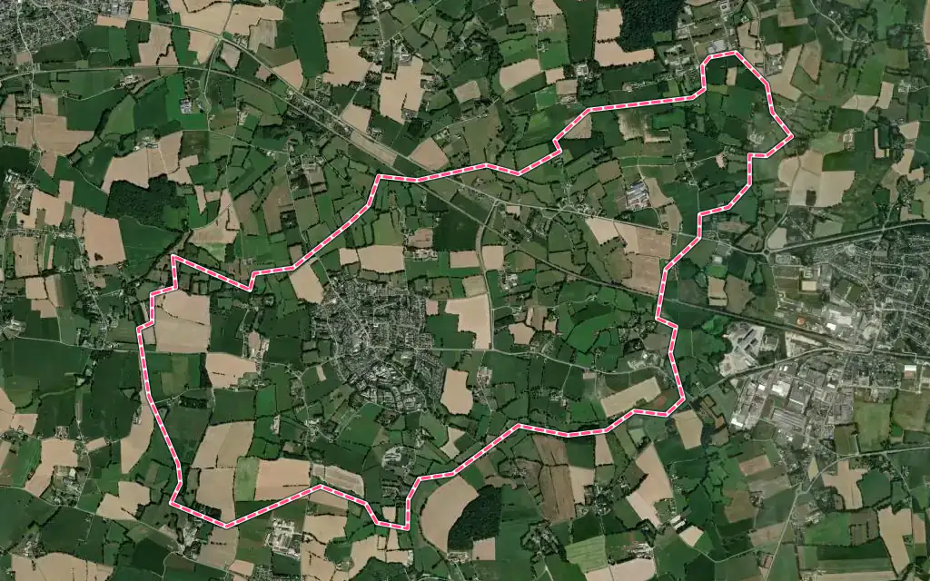 Vue satellite de La Chapelle-Thouarault avec ses contours administratifs