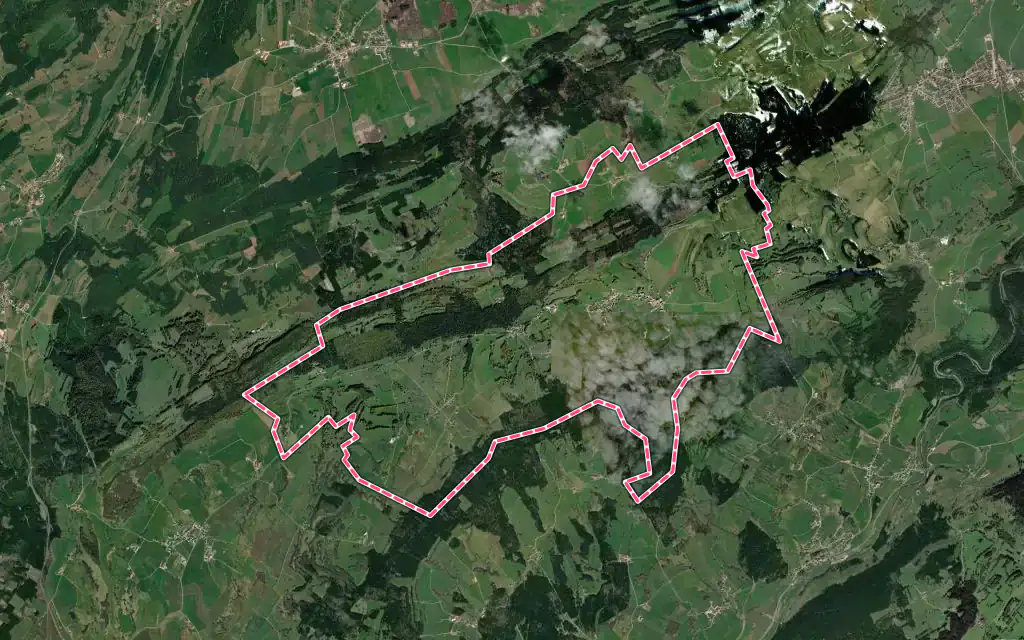 Vue satellite de La Chaux avec ses contours administratifs