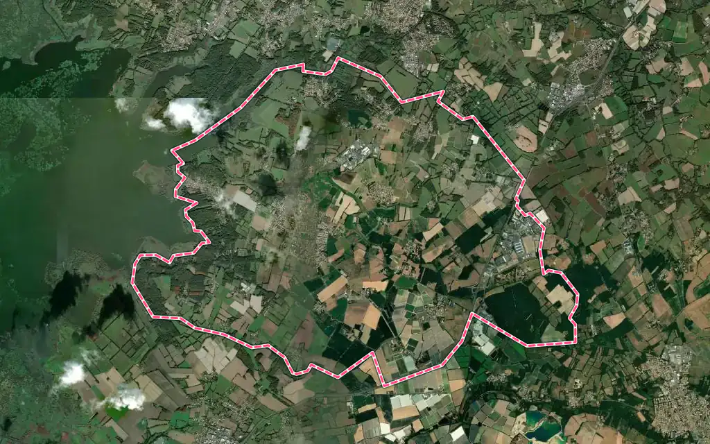 Vue satellite de La Chevrolière avec ses contours administratifs