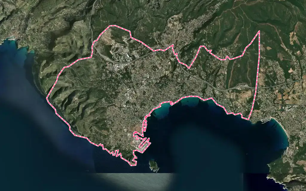 Vue satellite de La Ciotat avec ses contours administratifs