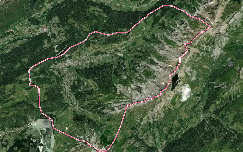 Vue satellite de La Clusaz avec ses contours administratifs