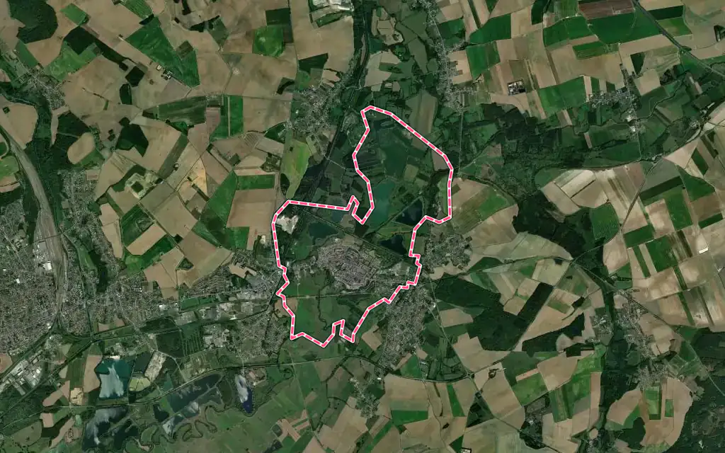 Vue satellite de La Fère avec ses contours administratifs