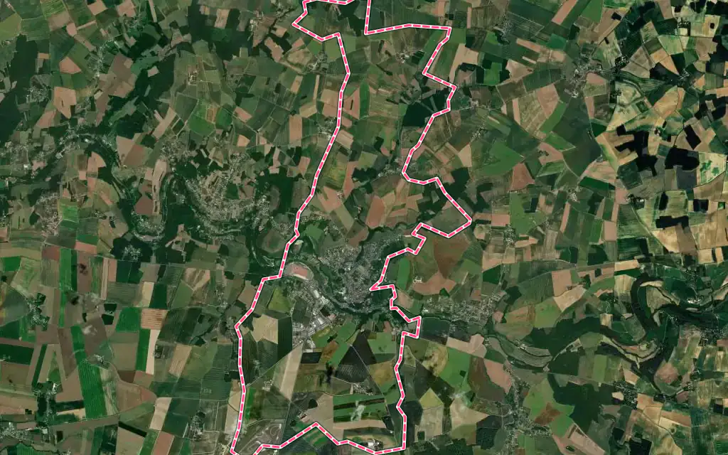 Vue satellite de La Ferté-Gaucher avec ses contours administratifs