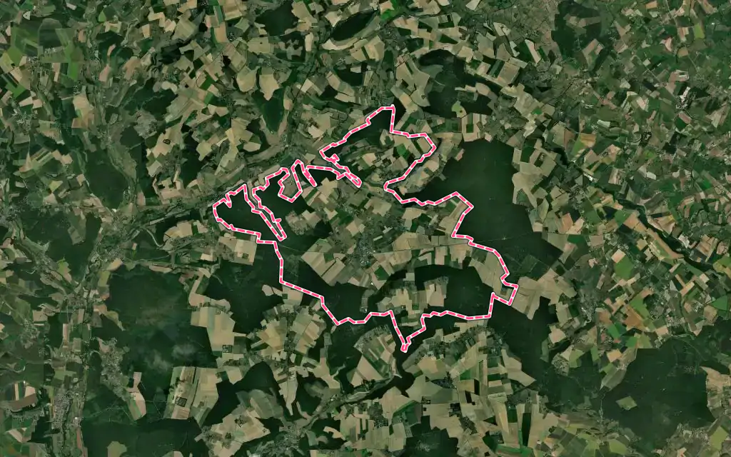 Vue satellite de La Feuillie avec ses contours administratifs