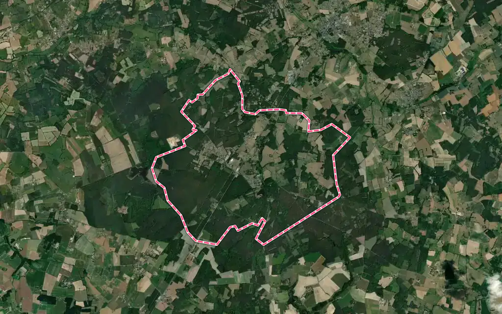Vue satellite de La Fontaine-Saint-Martin avec ses contours administratifs